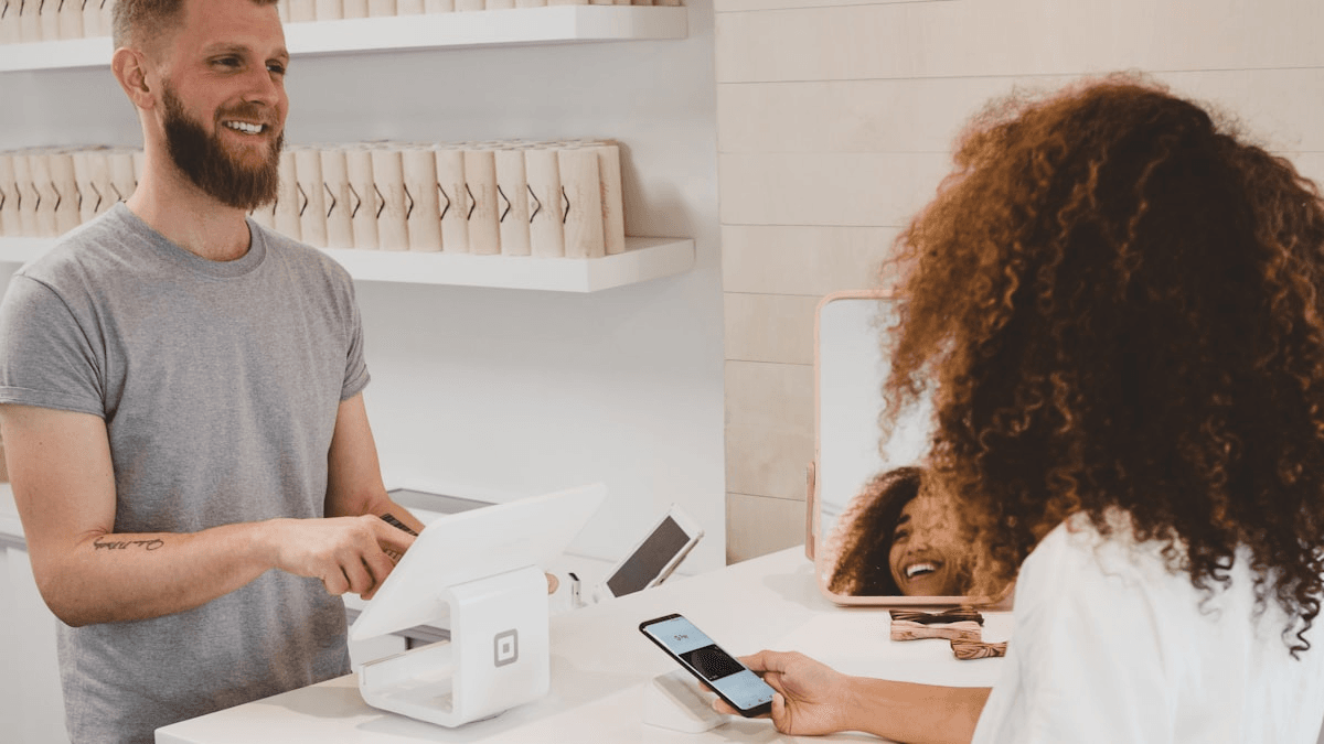 Copertina: Come ottimizzare la pagina di checkout del tuo e-commerce per eliminare le frizioni di pagamento e massimizzare le vendite
